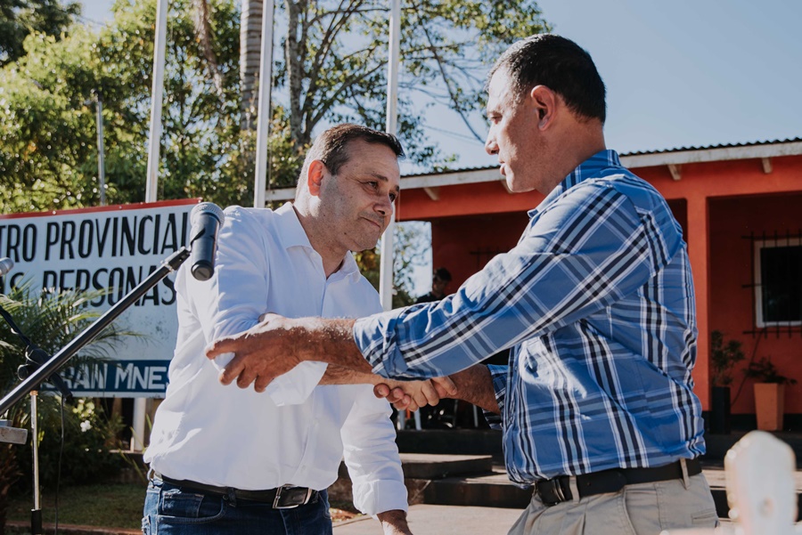 Misiones: El Gobernador Oscar Herrera Ahuad puso en funciones a Juan Carlos Fernández como nuevo Interventor del Municipio de Fracrán