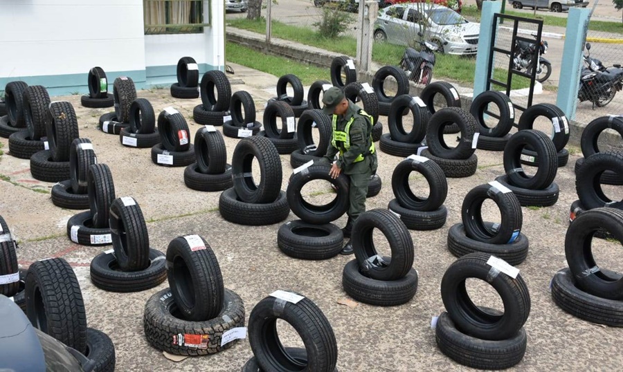 Personal de Gendarmería secuestró 134 neumáticos que fueron despachados como encomiendas