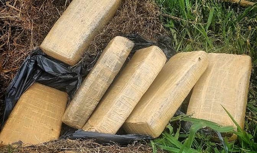 Policías antinarcóticos de Misiones incautaron marihuana oculta preparada para ser trasladada en el Municipio de Garupá