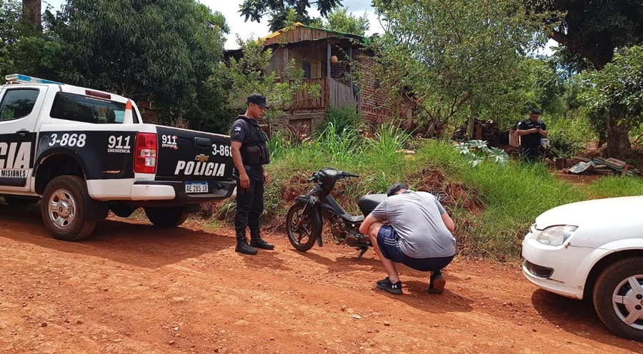 Misiones: En operativos preventivos policiales en distintas localidades recuperaron tres motocicletas robadas y detuvieron a un joven