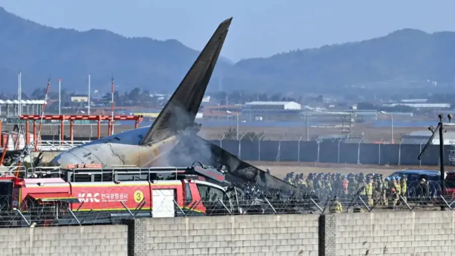 Al menos 122 muertos al estrellarse un avión surcoreano en Aeropuerto