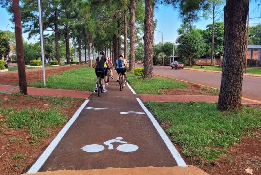 Misiones: Vecinos de la localidad de Santa Ana ya disfrutan de la flamante bicisenda
