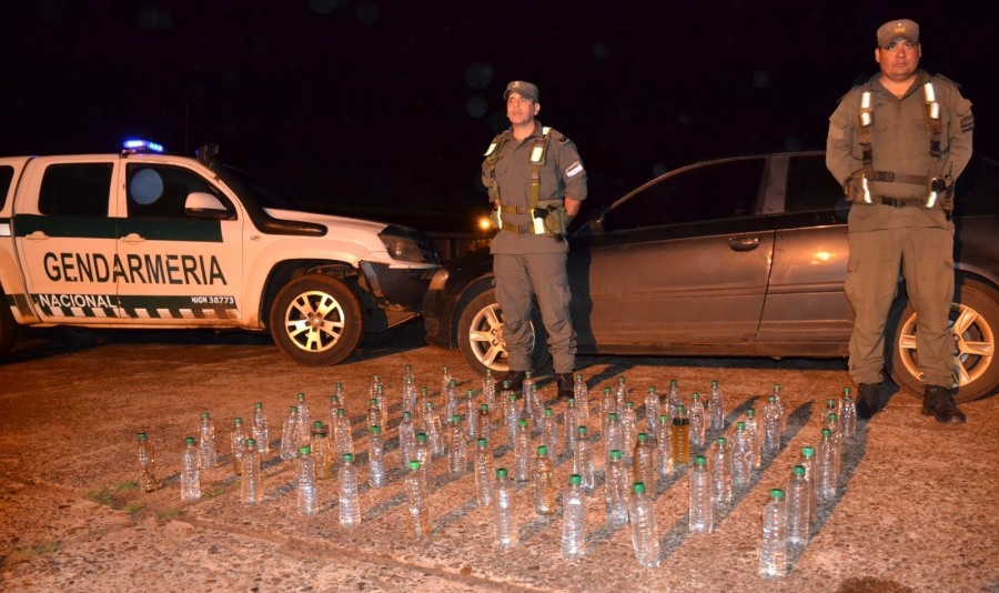 Llevaba ketamina oculta en el tanque de combustible: Un automovilista y su acompañante fueron detenidos por el hecho