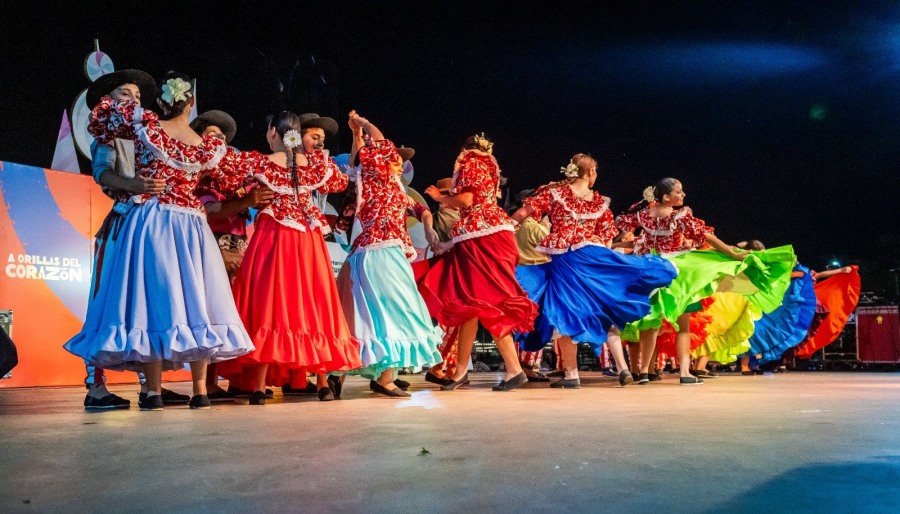 Posadas: Un centenar de personas disfrutó el cierre de los prefestivales