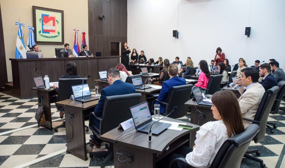 El Honorable Concejo Deliberante posadeño apunta a la conexión digital ciudadana y la inclusión de adultos mayores