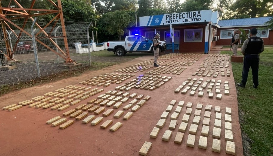 Golpe al narcotráfico: Prefectura Naval Argentina incautó más de 600 kilos de marihuana en Misiones