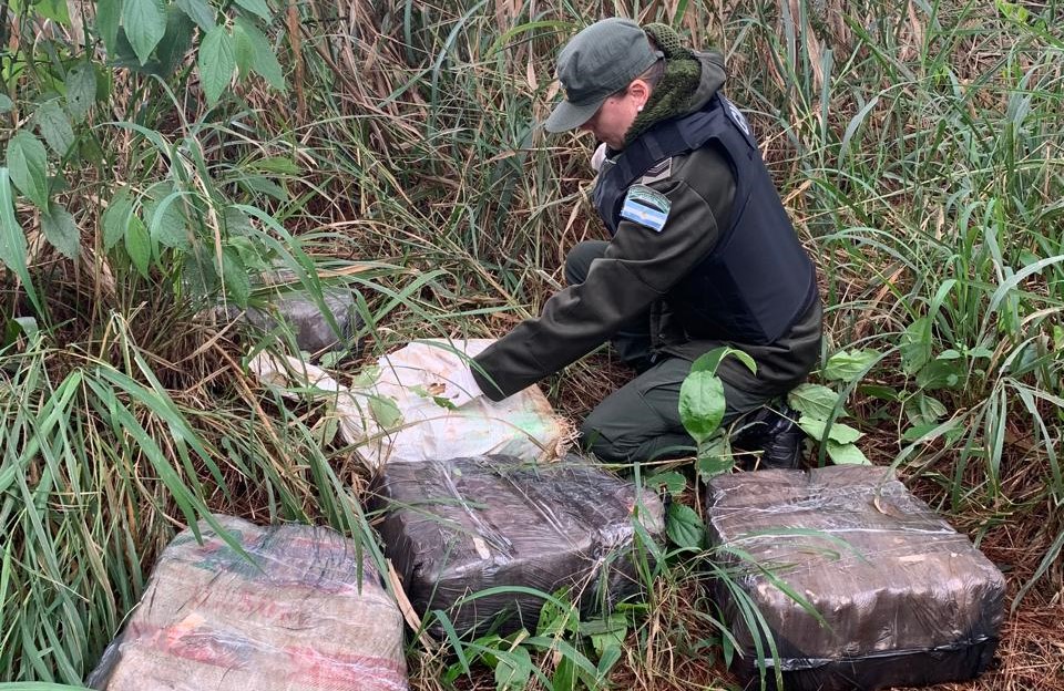 Durante el fin de semana Gendarmería secuestró marihuana valuada en 280 millones de pesos: Se trataron de dos procedimientos llevados a cabo en los Municipios misioneros de Puerto Esperanza y Jardín América