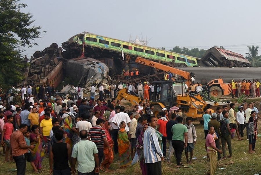 Es la más grave de los últimos 20 años: Tragedia ferroviaria en la India con más de 288 muertos