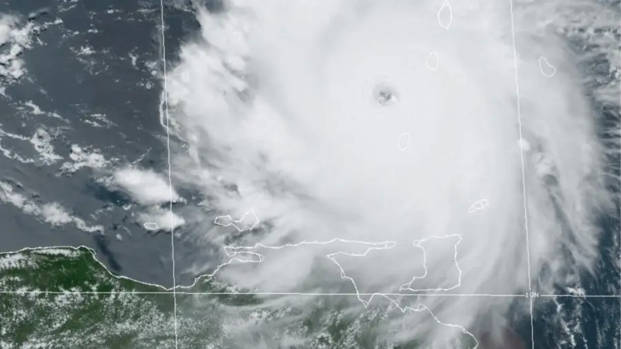El huracán Beryl se fortalece a huracán categoría 5 en el Atlántico