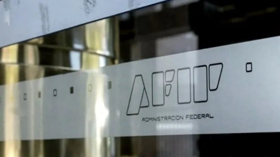 Desde este lunes: A partir de qué montos la AFIP controlará gastos con tarjeta y plazos fijos