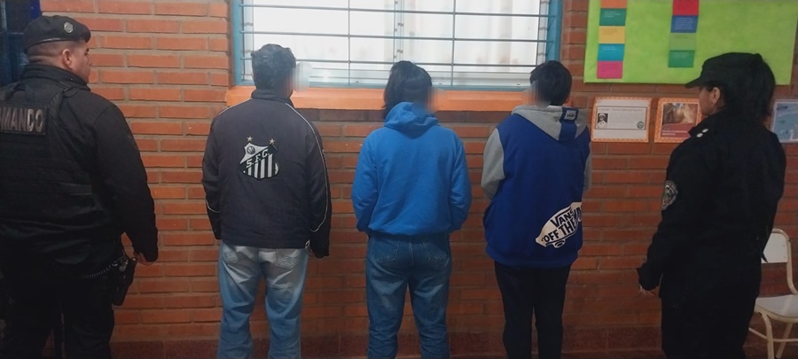 Pese a ser buscado por robo, quiso cumplir con su deber cívico, fueron cuatro los detenidos por la Policía de Misiones