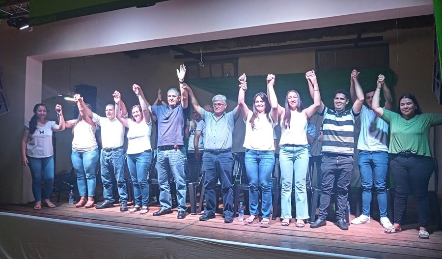 San José: En un salón colmado, el Sublema "Unidos Para Crecer" que lleva como Candidata a Intendente María Silvia "Pinty" Rodríguez hizo su lanzamiento