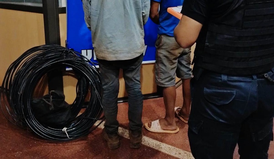 Arrestaron en el Municipio misionero de San Pedro a dos individuos robando cables de fibra óptica, los elementos serán restituidos a la empresa encargada de las obras