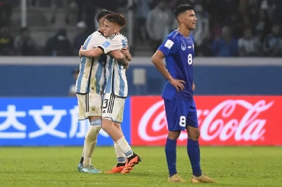 Argentina derrotó 2 a 1 a Uzbekistán y comenzó con el pie derecho en el Mundial Sub-20
