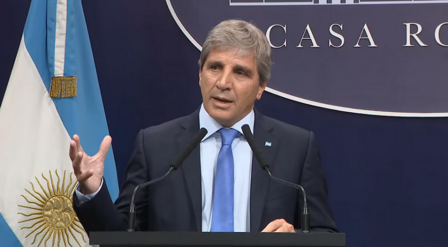Luis Caputo anunció que el lunes se termina el cepo cambiario: El dólar oficial flotará entre 1.000 pesos y 1.400 pesos