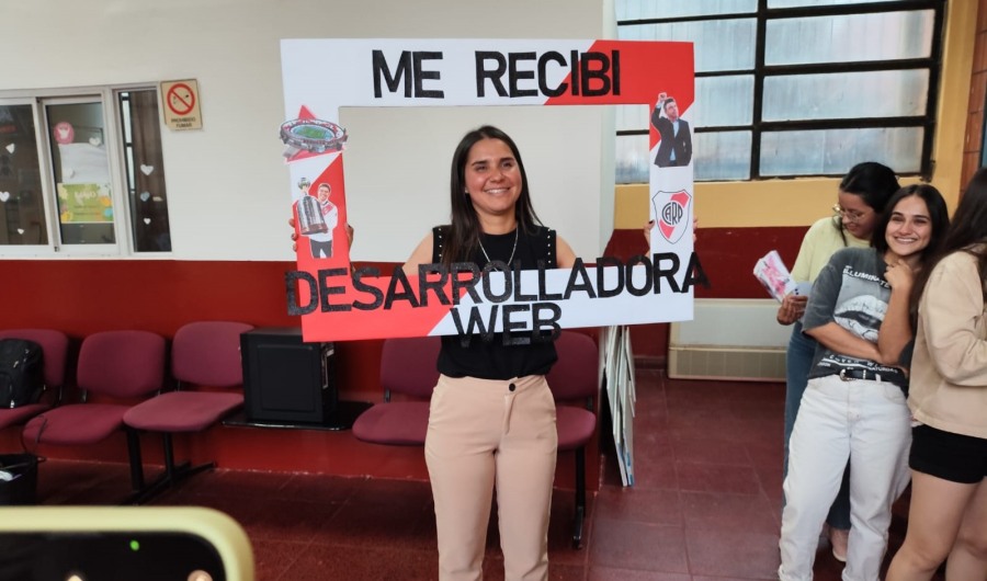 Lucila Gatti: Al recibirse se convirtió en un hito en la historia del Instituto Superior Espíritu Santo