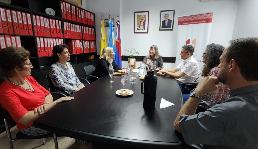 La Universidad Católica de las Misiones y Municipalidad de la ciudad de Apóstoles firmaron convenio marco para impulsar desarrollo local