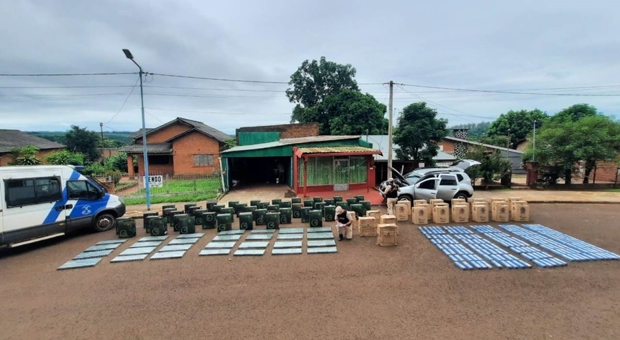Misiones: Prefectura Naval Argentina secuestró más de 34.000 atados de cigarrillos, la mercadería, valuada en más de 16 millones de pesos, fue decomisada tras un allanamiento