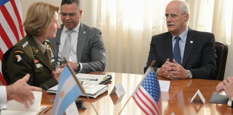 Preocupada por China, la Jefa del Comando Sur de Estados Unidos llegó a la Argentina pero rechazó una reunión con Cristina Fernández de Kirchner