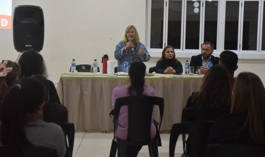 Capacitación sobre derechos de niños, niñas y adolescentes en Apóstoles