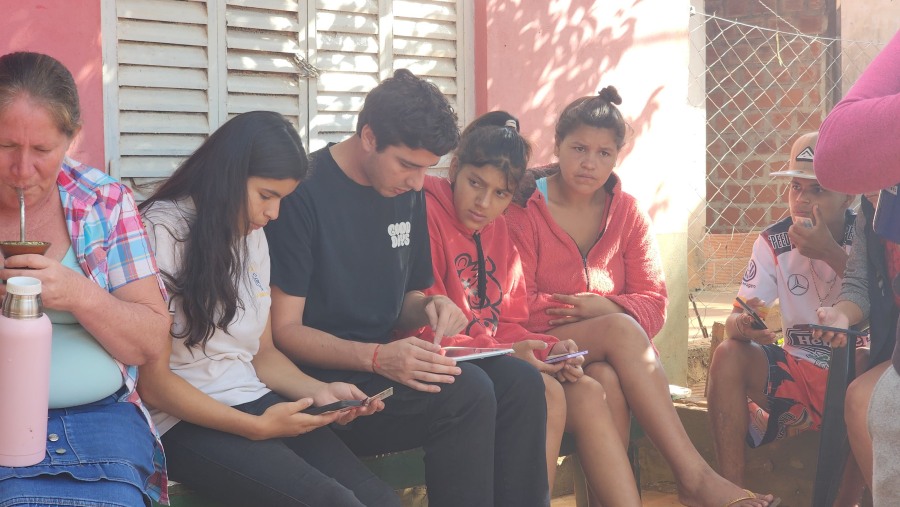 Apóstoles: Operativos en diferentes barrios del Municipio, fueron asistidos cerca de mil jóvenes que tramitaron y consultaron sobre los beneficios de las Becas Municipales