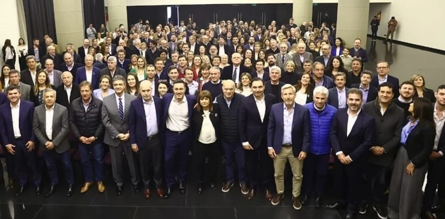Patricia Bullrich encabezó un evento con todos los Gobernadores y Legisladores de Juntos por el Cambio, entre ellos Rodríguez Larreta