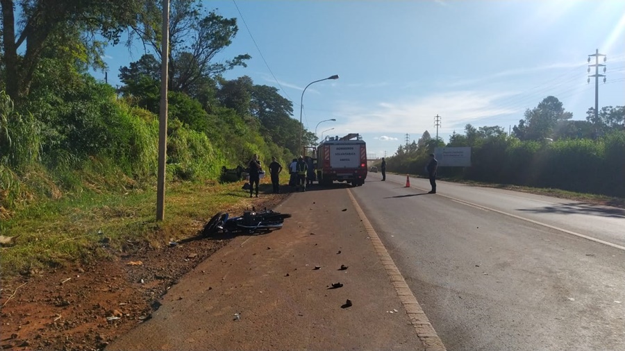 Misiones: Un motociclista de 31 años falleció tras colisionar contra una camioneta en Oberá