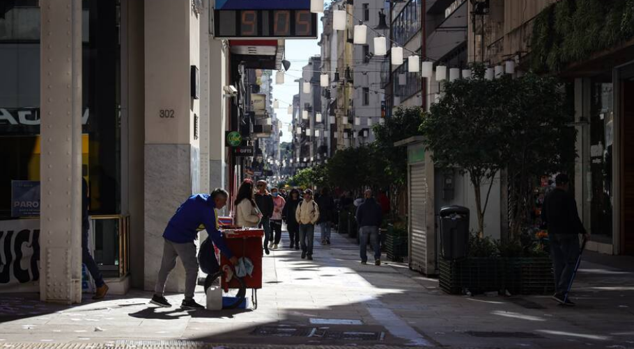 El segundo paro contra Milei: Hay comercios abiertos y circulan algunos colectivos
