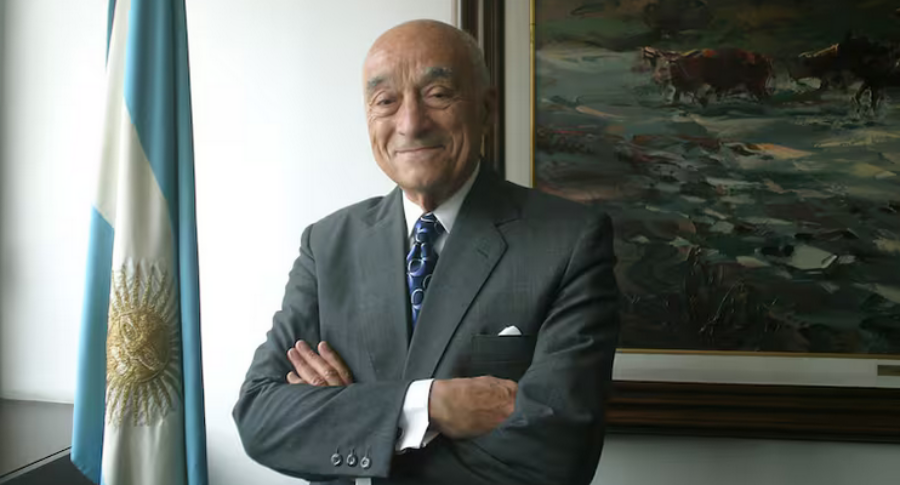 A los 99 años, murió Enrique Eskenazi, el Presidente del grupo Petersen, era uno de los hombres más ricos de la Argentina