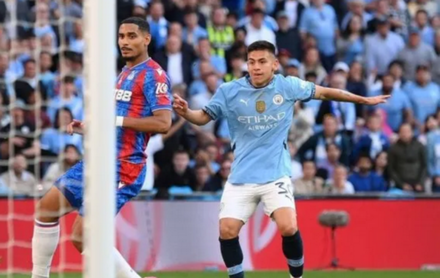 Así fue el debut de Claudio Echeverri en el Manchester City: El Diablito sumó sus primeros minutos con la camiseta de los Skyblues, aunque su equipo cayó por 1 a 0 en la final de la FA Cup