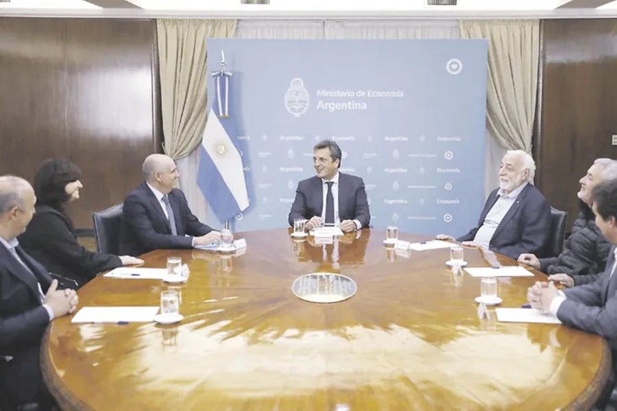 Gremio frenó huelga de 72 horas: Massa destrabó 2 mil millones de pesos y UTA levantó paro, pero sigue puja con provincias