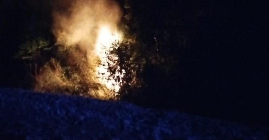Despiste de una camioneta en la localidad misionera de Concepción de la Sierra terminó con el vehículo incendiado