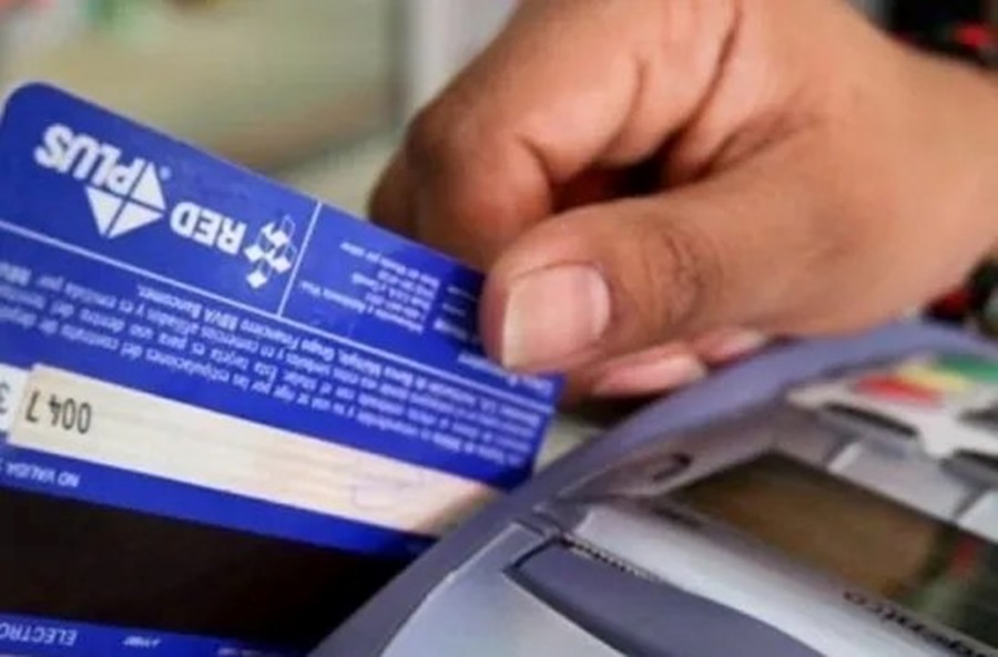 Tarjetas de crédito: Las operaciones en pesos crecieron por debajo de la inflación en Julio
