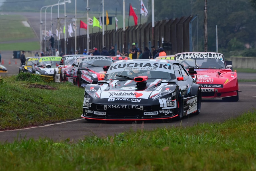 El Campeonato Misionero de Pista: Se disputó una fecha más en el Autódromo Ciudad de Oberá con la presencia de más de cien pilotos