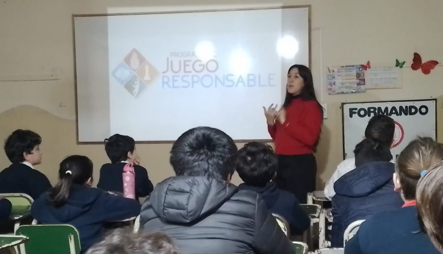 Juegos de apuestas en menores, tema recurrente a tratar en las escuelas