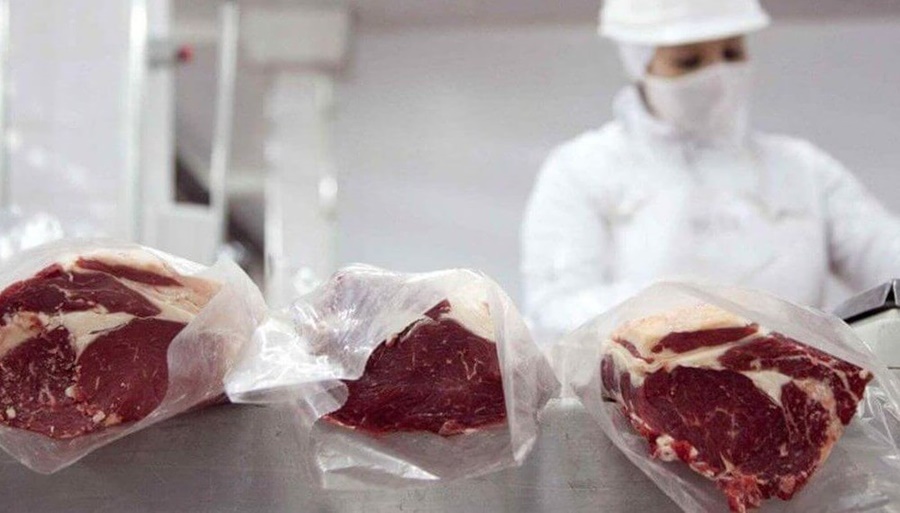 El Gobierno cerró las exportaciones de carne, tras una nueva disparada de los precios de la hacienda, la medida se extenderá por 15 días y su continuidad dependerá de un acuerdo de precios con los frigoríficos exportadores