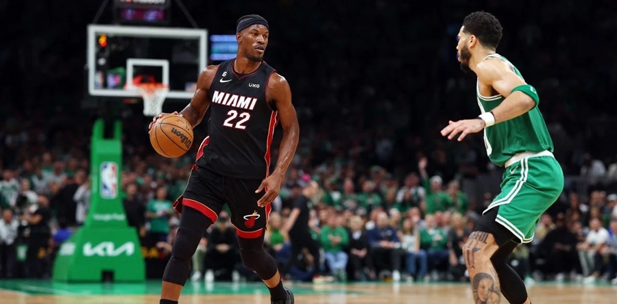 Miami Heat evitó la remontada histórica de Boston Celtics y clasificó a las Finales de la NBA