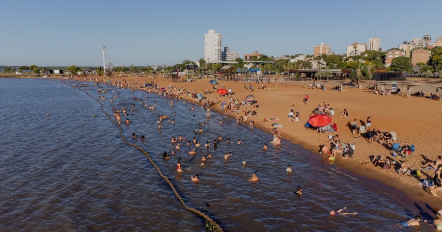 La ciudad de Posadas arrancó el año con 50 por ciento de ocupación hotelera: Las playas El Brete y Costa Sur, son los lugares más visitados por quienes optan por disfrutar del intenso calor