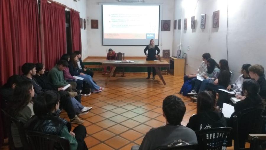 Se realizó una reunión informativa sobre el Proyecto Participativo Joven en Apóstoles