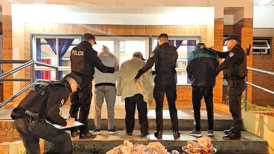 Tres ladrones de ganado fueron capturados por la Policía de Misiones con carne vacuna faenada