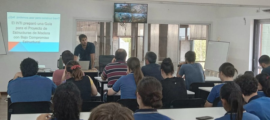 Misiones: Buscan potenciar el desarrollo foresto Industrial de la zona centro