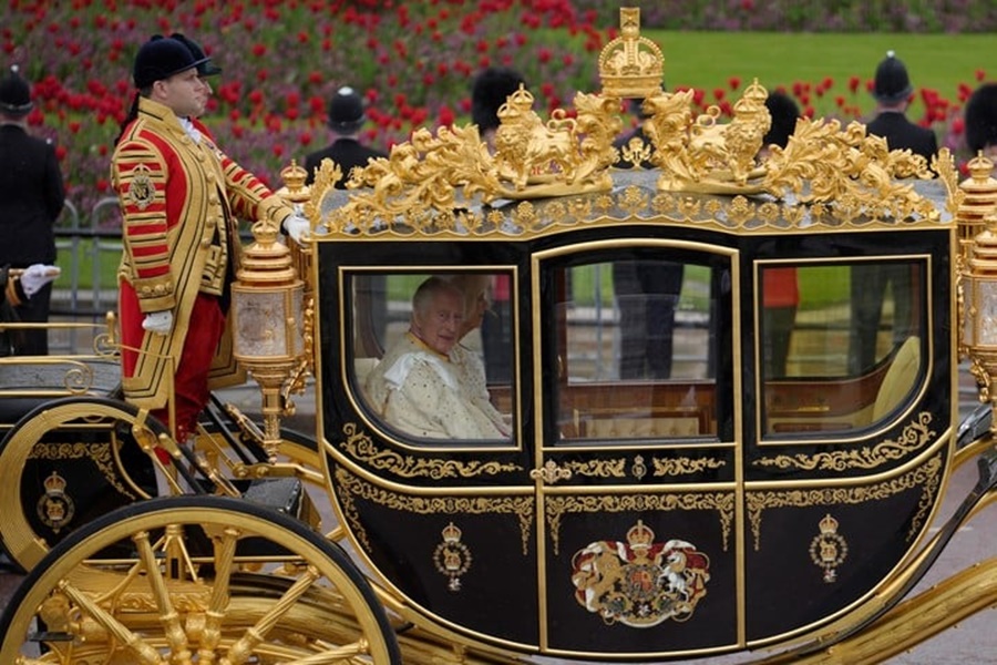 La coronación de Carlos III: Se realiza desde las 6 de Argentina y la pareja real comienza el recorrido en el palacio de Buckingham