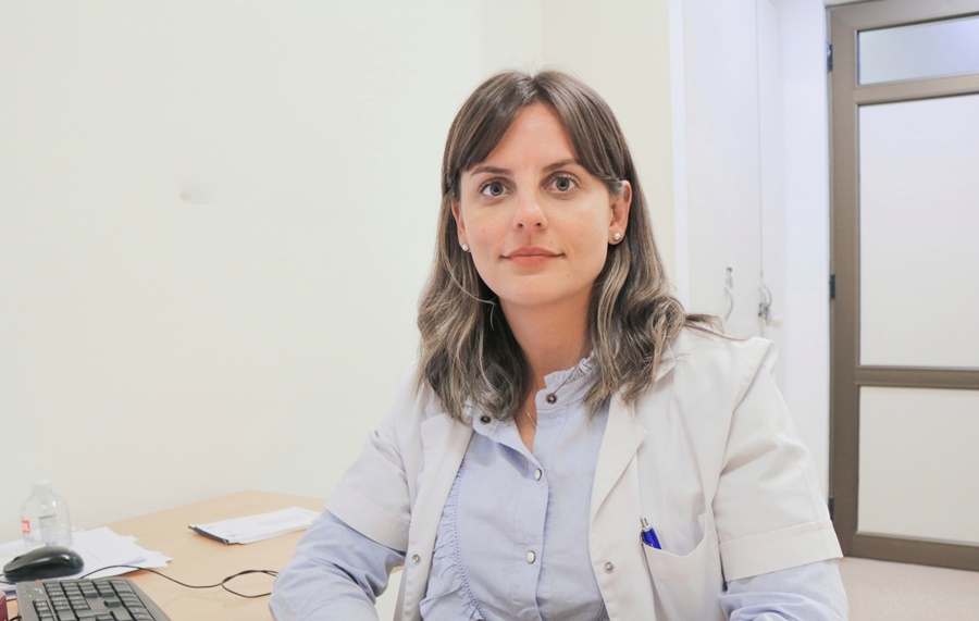 Profesionales del Hospital Dr. Ramón Madariaga de Posadas atienden a pacientes con fibromialgia, una patología crónica que afecta más a las mujeres