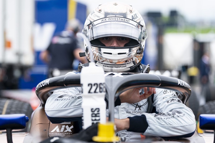 La cita arranca en Silverstone este viernes: Brad Benavides, dispuesto a puntuar en la novena ronda de F2
