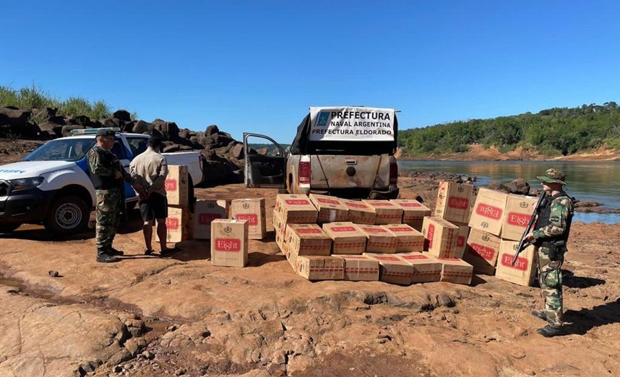 Misiones: Prefectura Naval secuestró un cargamento millonario de cigarrillos, el valor de lo incautado supera los siete millones de pesos