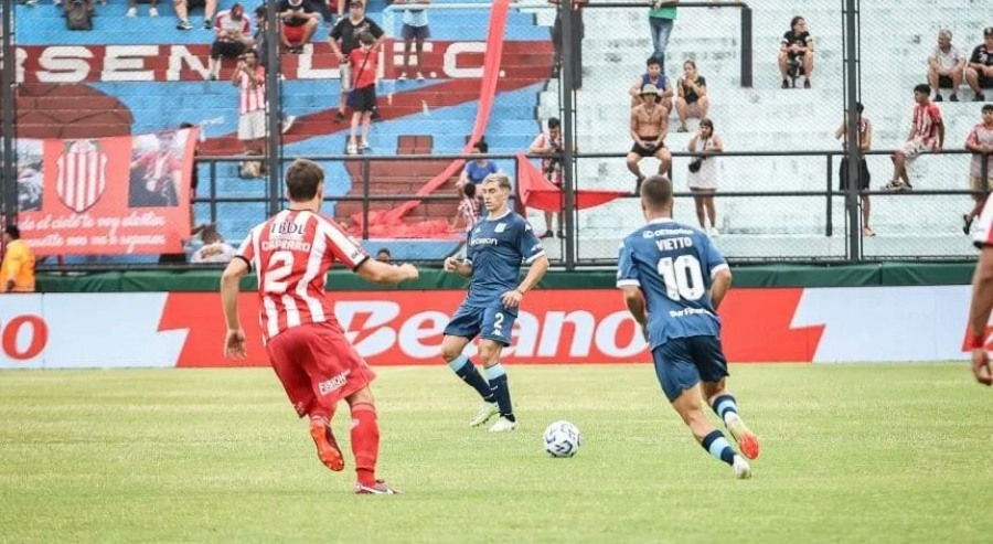 Racing Club derrotó a Barracas Central y comenzó con el pie derecho el Torneo Apertura