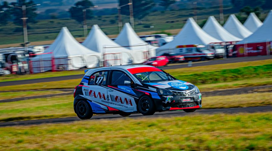 Luciano Viana clasificó 16to., en la jornada del día sábado, en el arranque de la 5ta fecha de la Clase 3 del Turismo Pista en el Autódromo de la Ciudad de Concepción del Uruguay