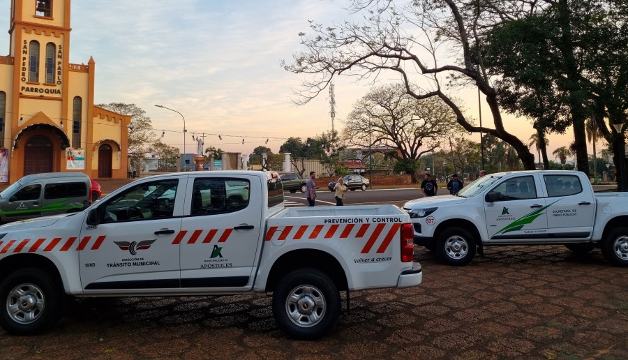 Apóstoles: El Municipio continúa incorporando vehículos a su flota, los cuales en esta oportunidad se destinarán al uso de la Dirección de Tránsito y la Secretaría de Obras Públicas