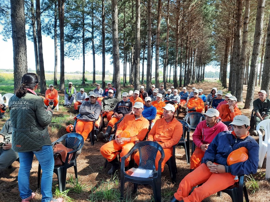 Con la presencia de su presidente el RENATRE finalizó una capacitación para 342 trabajadores del sector forestal en Corrientes