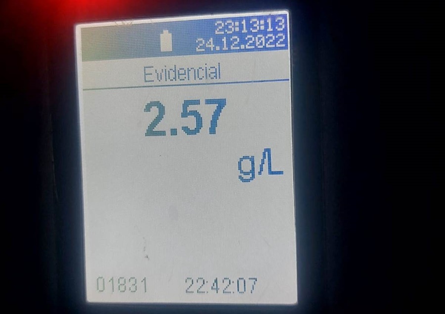 Misiones: En el marco de los dispositivos de seguridad llevados a cabo en toda la Provincia, un automovilista conducía con 2,57 de alcohol en sangre, colisionó contra otro automóvil y terminó detenido